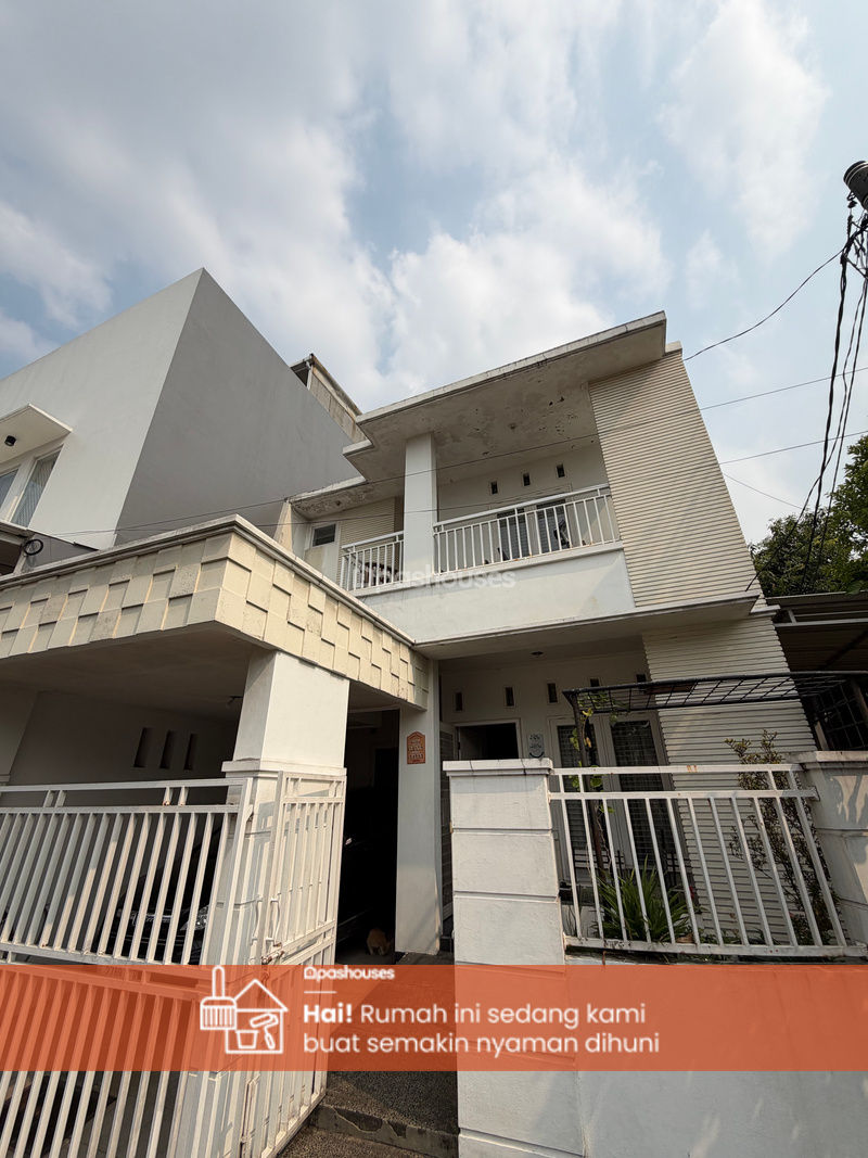 Nusa Loka BSD Jl. Belitung Blok P3/12