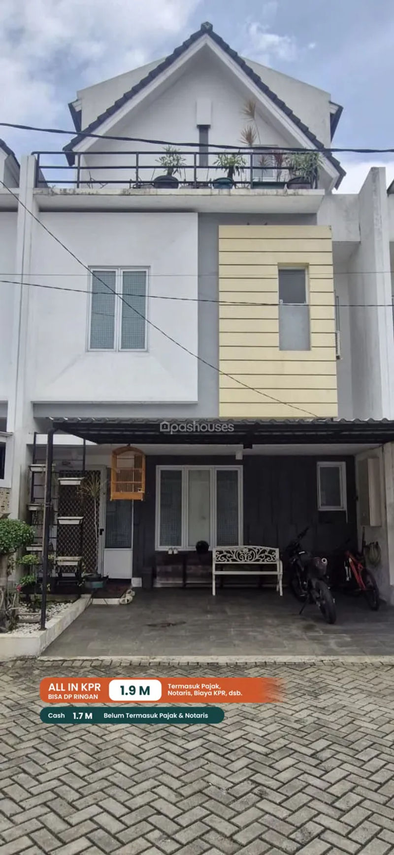 Perumahan The Royal East