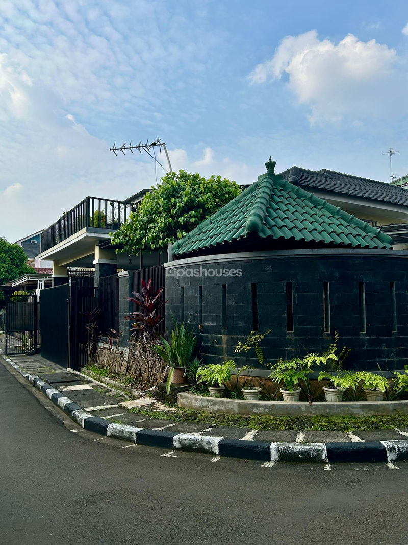 Jalan Bunga Sakura XVI Blok V No.17 