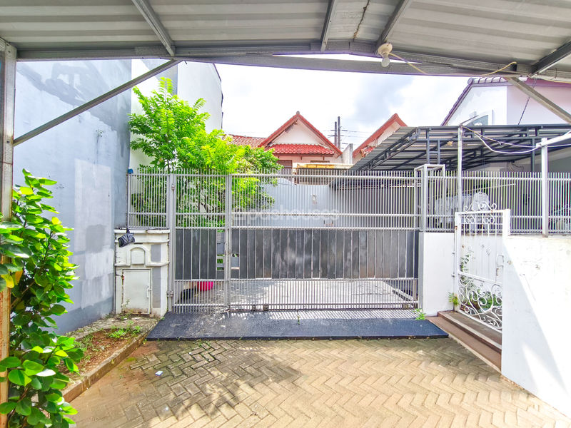 Jalan Dharma Graha IV Blok B8 No.30A