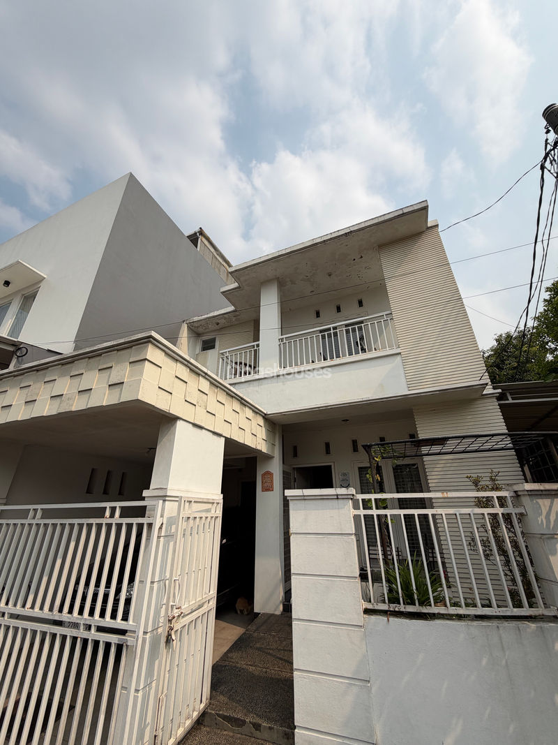 Nusa Loka BSD Jl. Belitung Blok P3/12