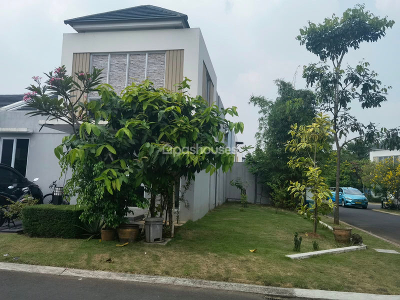 Paramount Petal Curug Jl. Boulevard Canna 25