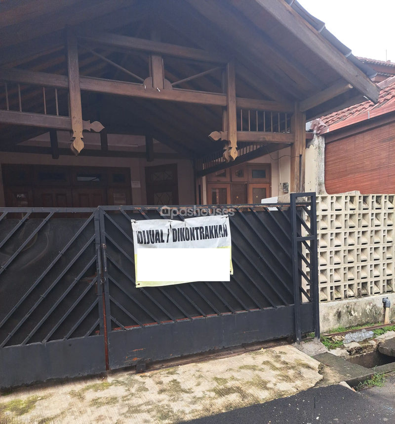 Permata Pamulang Blok E2 No.4