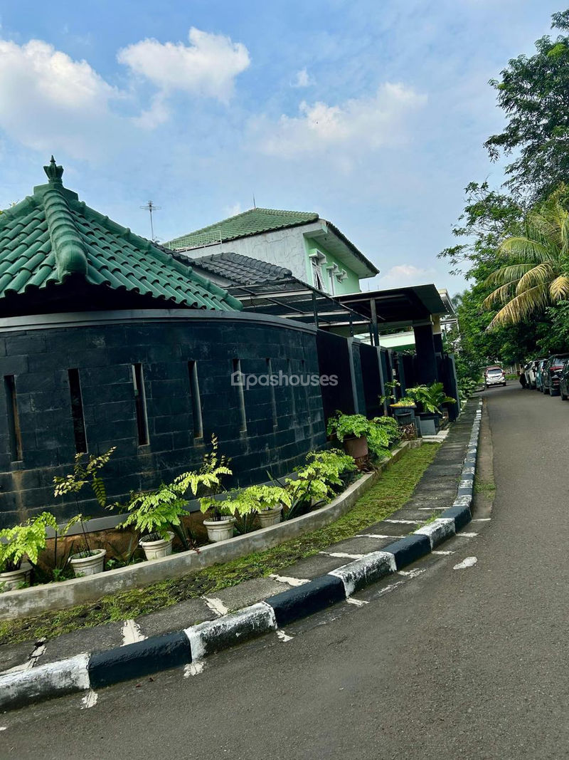 Jalan Bunga Sakura XVI Blok V No.17 