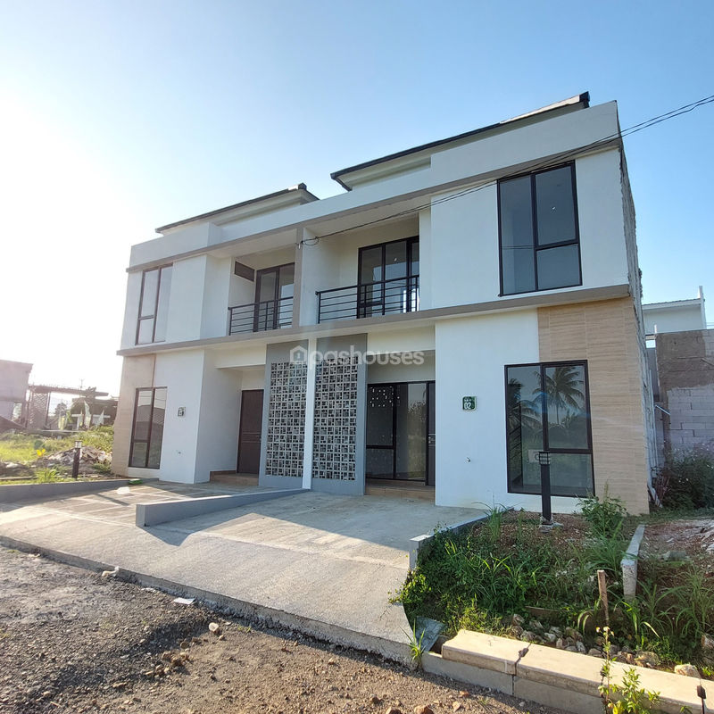 Perumahan Tropical Village Blok B No.5