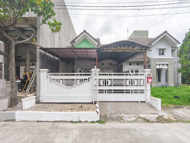 Villa Mutiara Gading 3 Cluster Verona Blok C3 No.2