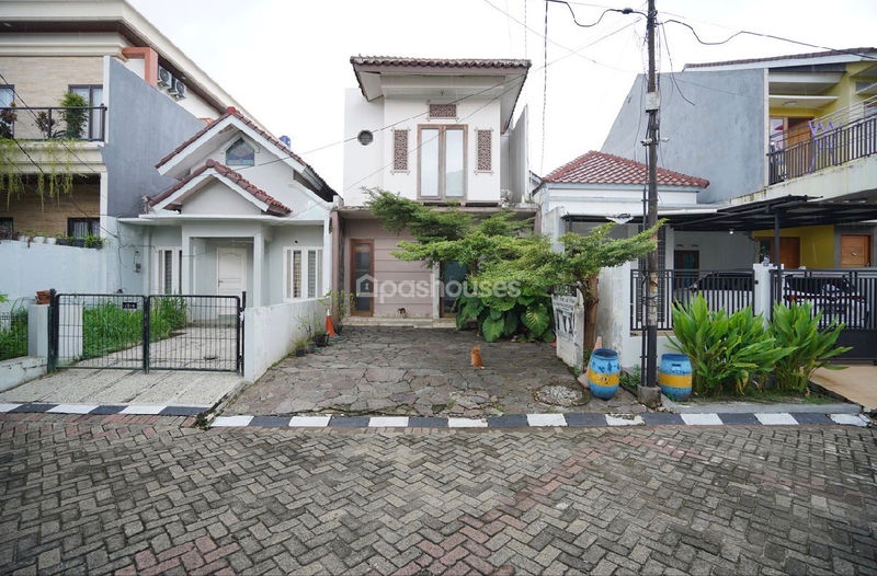 Villa Bintaro Regency