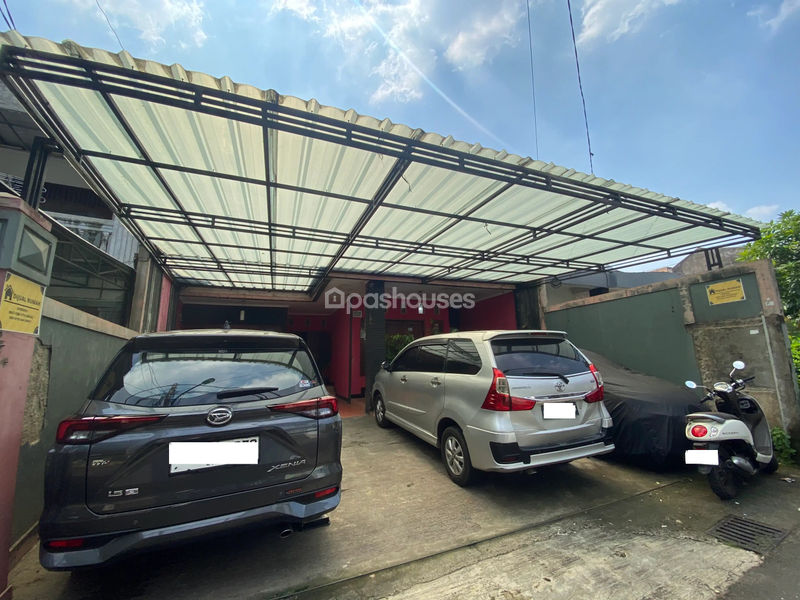 Jalan Adil II Cipayung