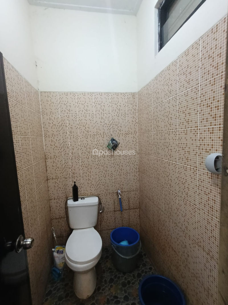 Perumahan Puri Lestari, Cluster Puri Indah Blok J02