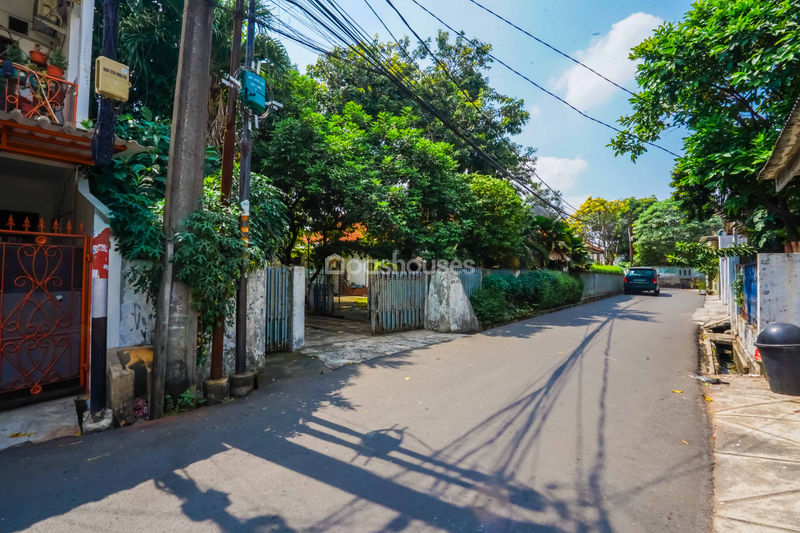 Jalan Mede II No.10 Matraman