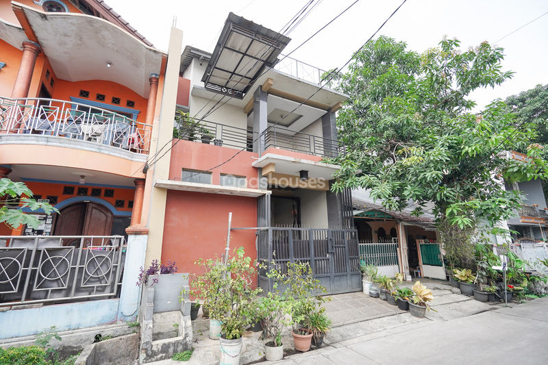 Pondok Timur Indah (PTI), Jl. Intan Blok I no. 9