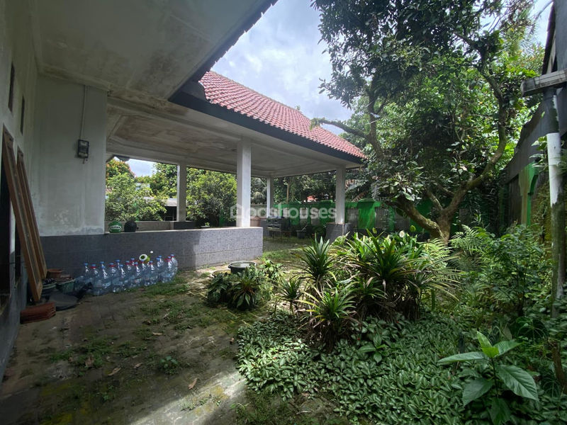 Jalan Kantor Kelurahan Sasak Panjang No.24