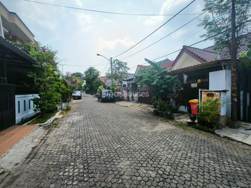 Cluster Mahoni Royal