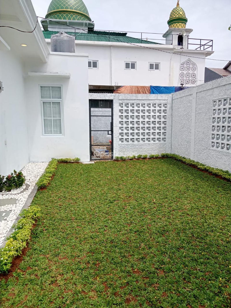 Jalan Bougenvill Raya No.106