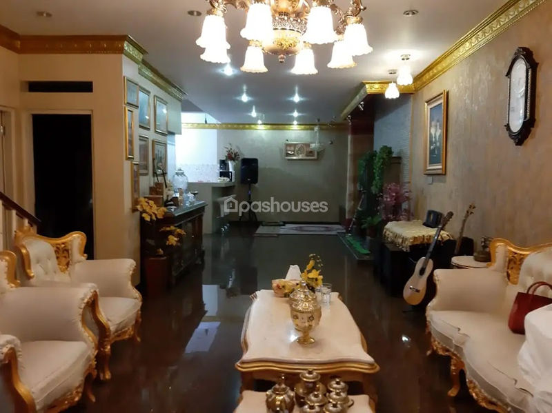 Royal Tajur Residence