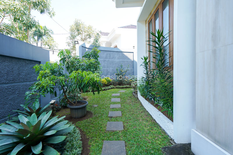 Kebun Raya Residence Blok B No. 7
