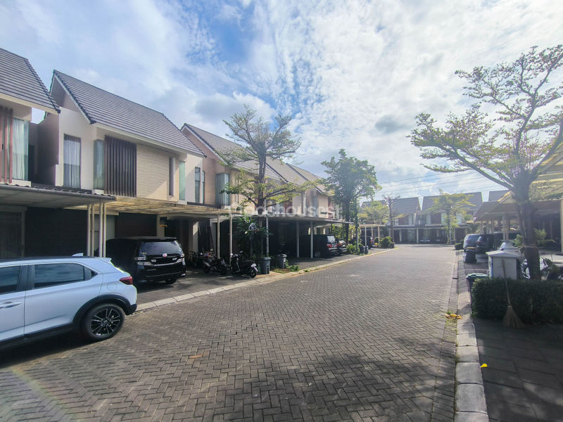 Clover Hill Residence