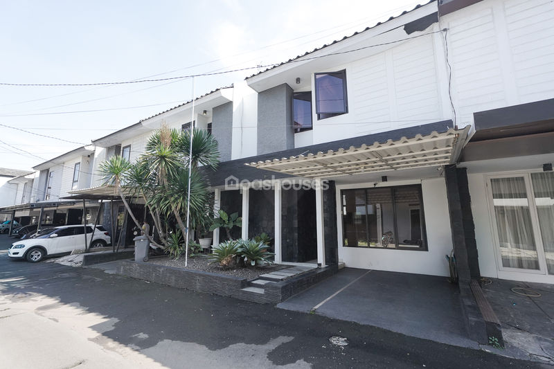 Jatiwaringin Townhouse 2 No.C8-9