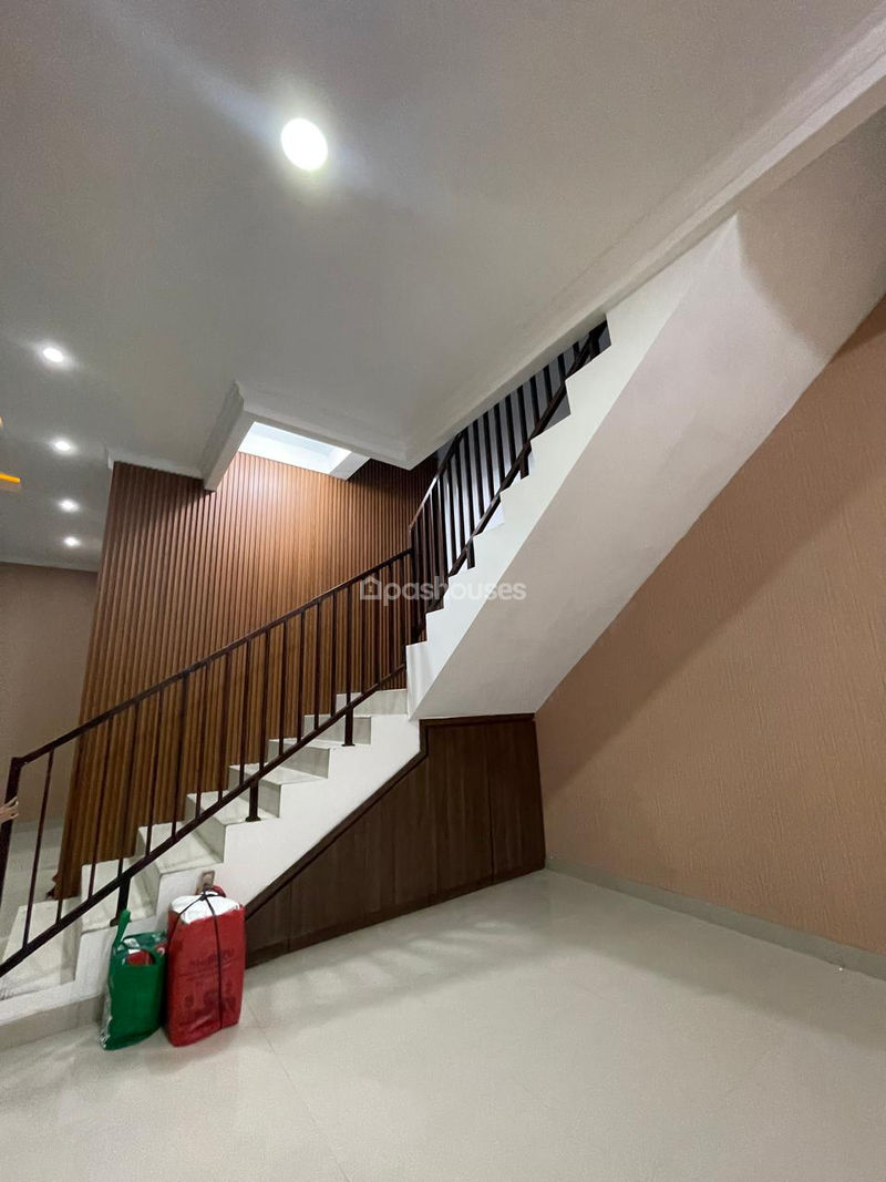 Perumahan Imperial Gading Blok H1 No.12