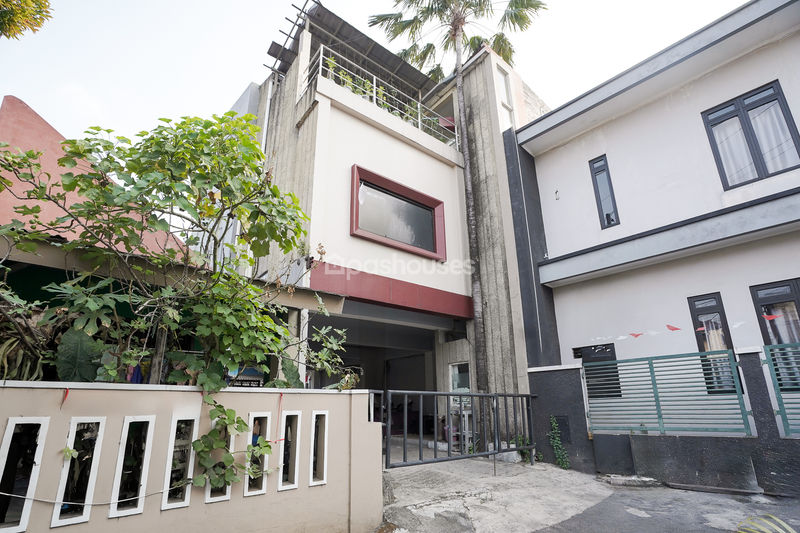 Jalan Kelapa Gading 2 No.3 Kramat Jati