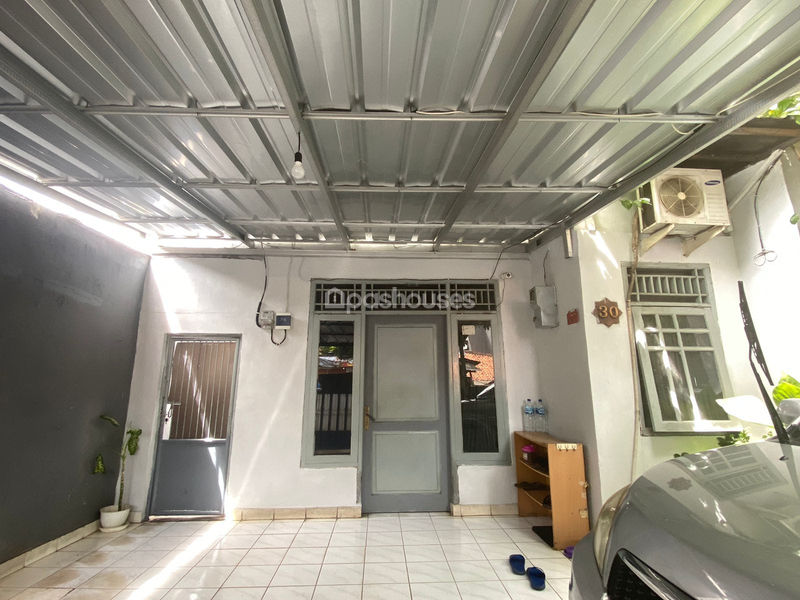 Jl. Flamboyan Raya No. 30