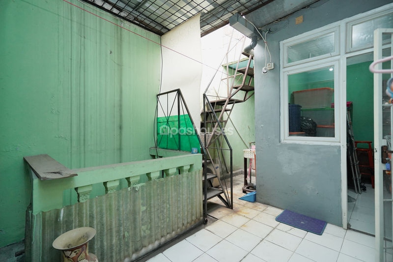 Bumi Mutiara Blok JC19 No.8