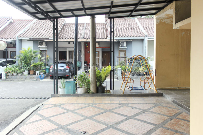 Tajur Town house
