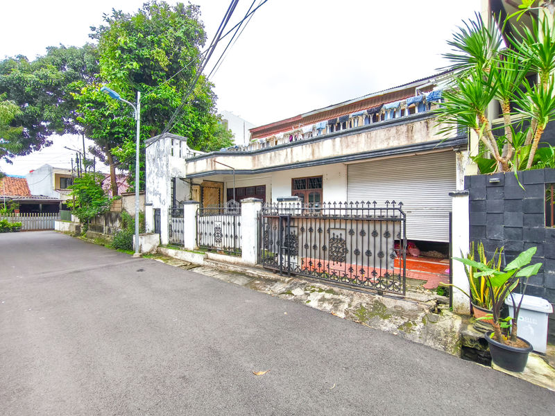Jalan Anggrek Garuda II Blok I No.33