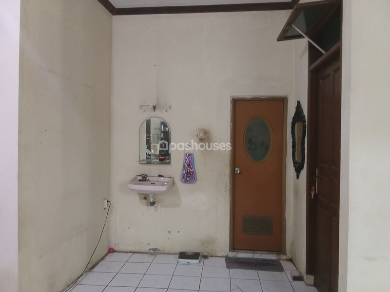 Jalan Haji Awi
