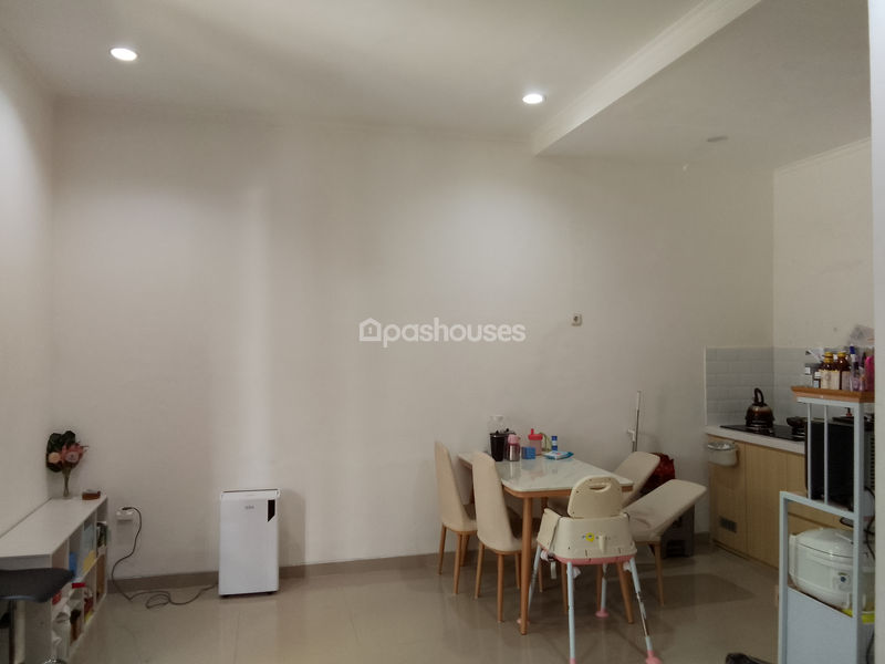 Perumahan Urbana Jatiwaringin Residence Blok D No.6