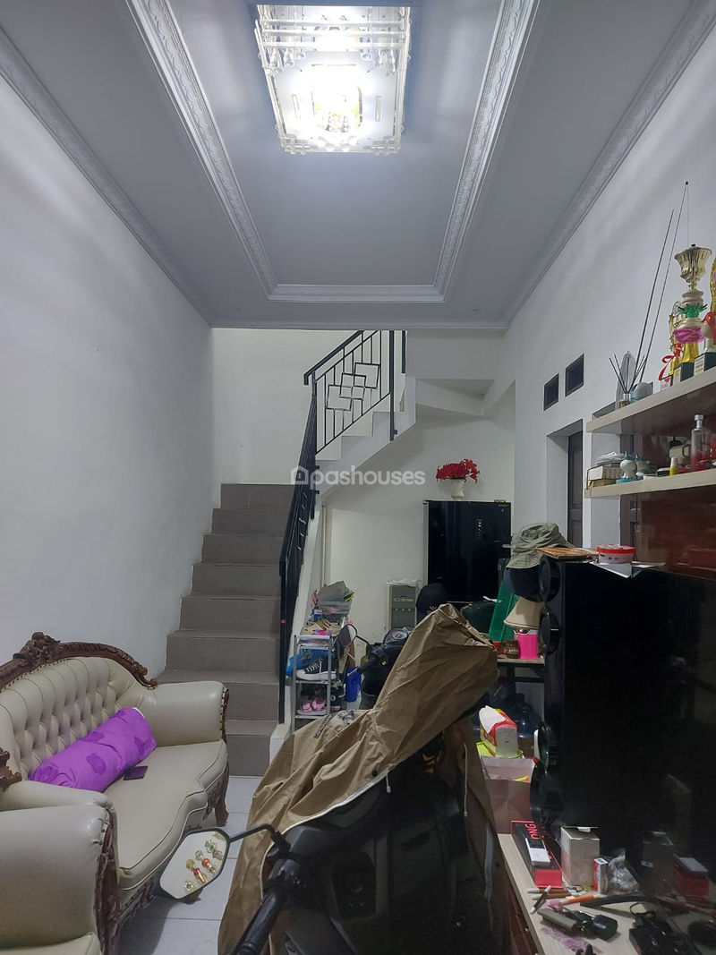 Jalan Inpres 18