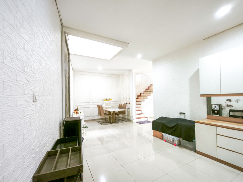 Perumahan Indraprasta Townhouse Blok C No.7