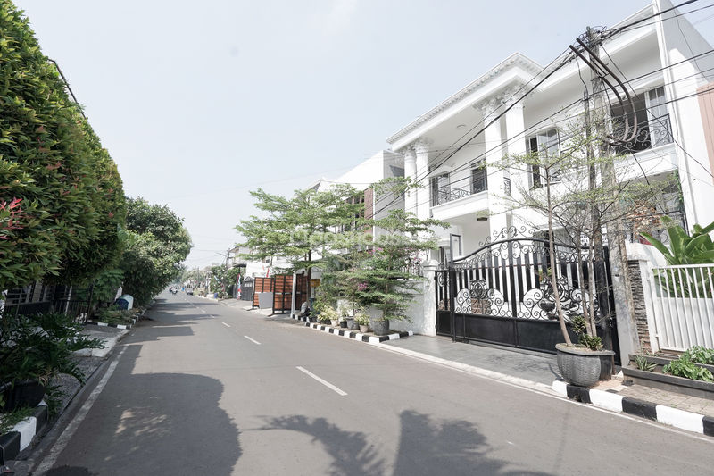 Perumahan Mediterania Regency Cikunir