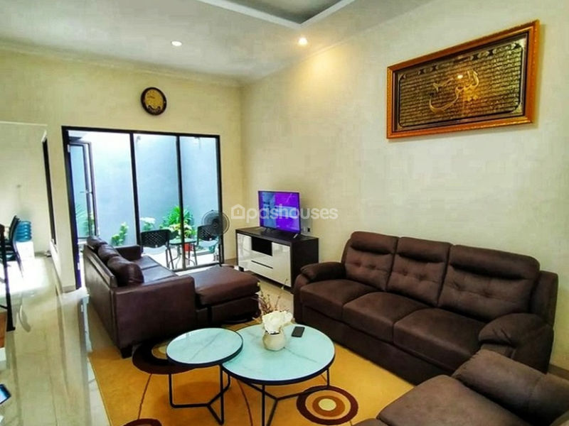 Jalan Lengkong Wetan Raya