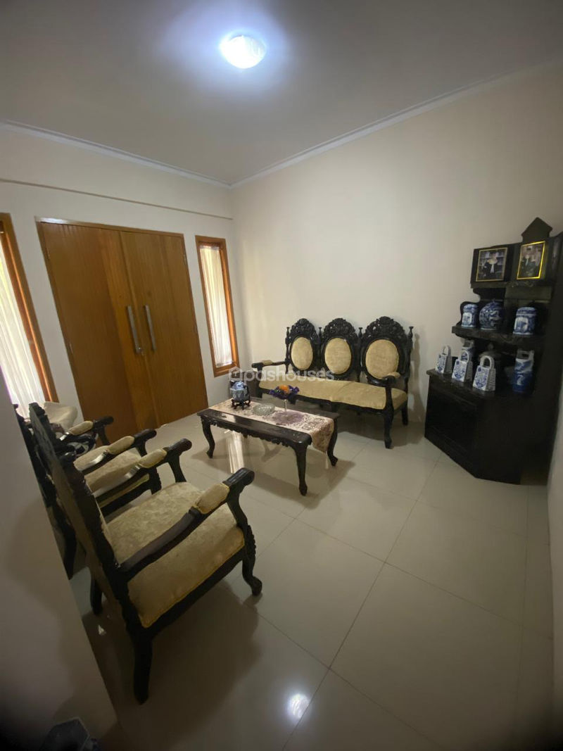 Jalan Taman Hibrida Pondok Kelapa