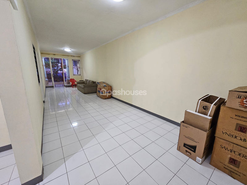 Komplek Metro Permata 1 Blok O5 No.22