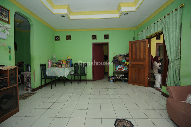 Jalan Puri Alam Kencana 2