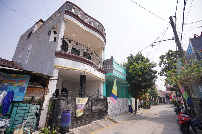 Vila Mutiara Gading 2