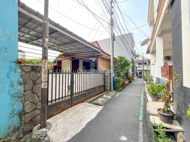 Jalan Penegak Gang VI No.5 Palmeriam