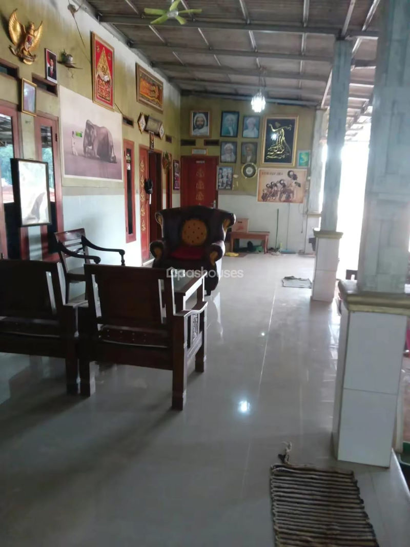 Jalan Cisaat Bekasi