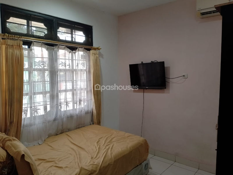 Jalan Irian Jaya Pondok Aren
