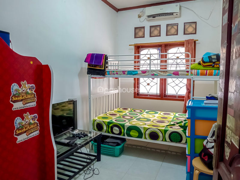 Perumahan Taman Serua Blok E1 No.2