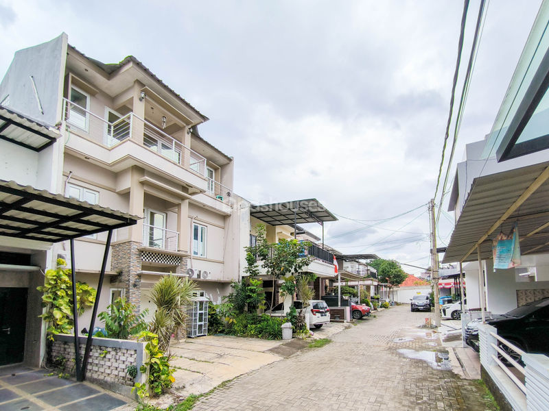 Komplek Kaisar Bintaro