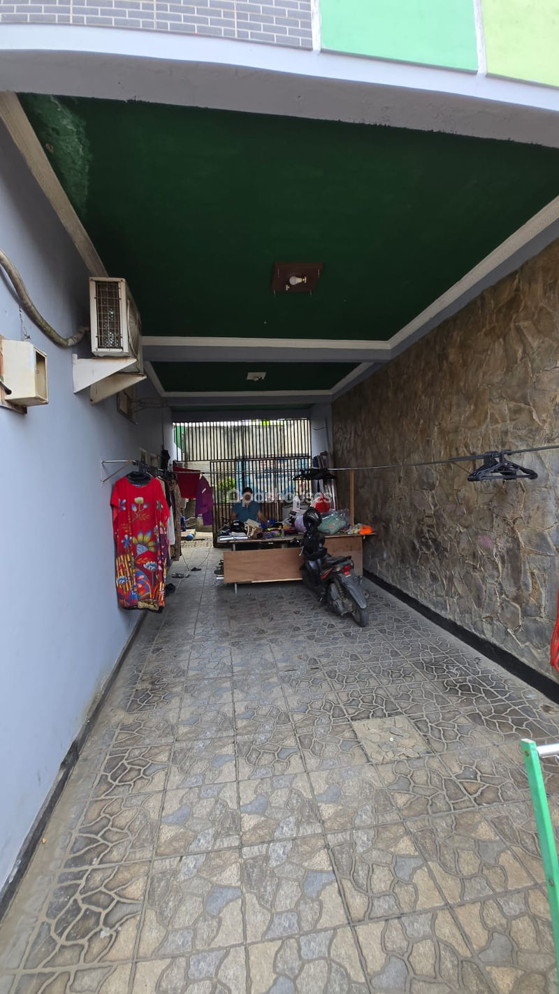 Jalan Terusan Barokah VI Blok H No.4