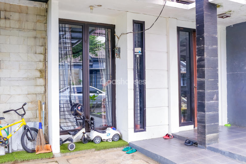 Arco Residence