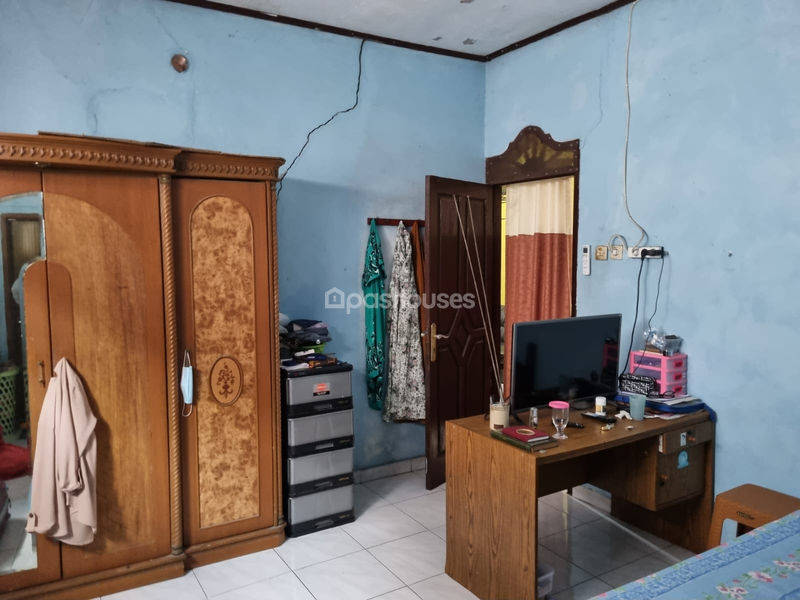 Jalan Bahagia Raya No.14