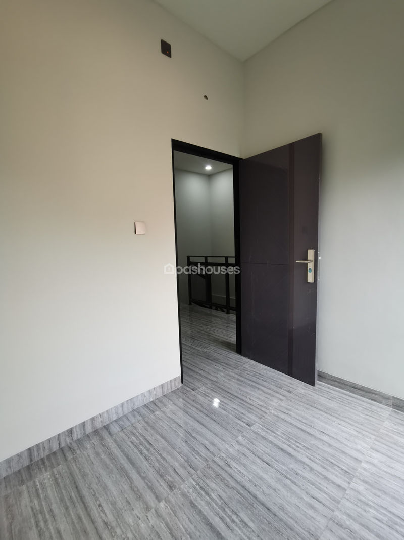 Perumahan Granada Residence No.5