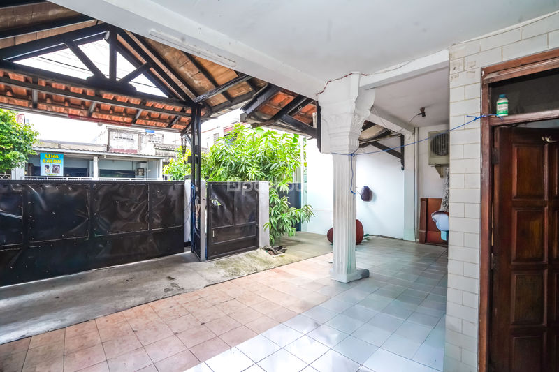 Jalan Pakarena Raya Depok
