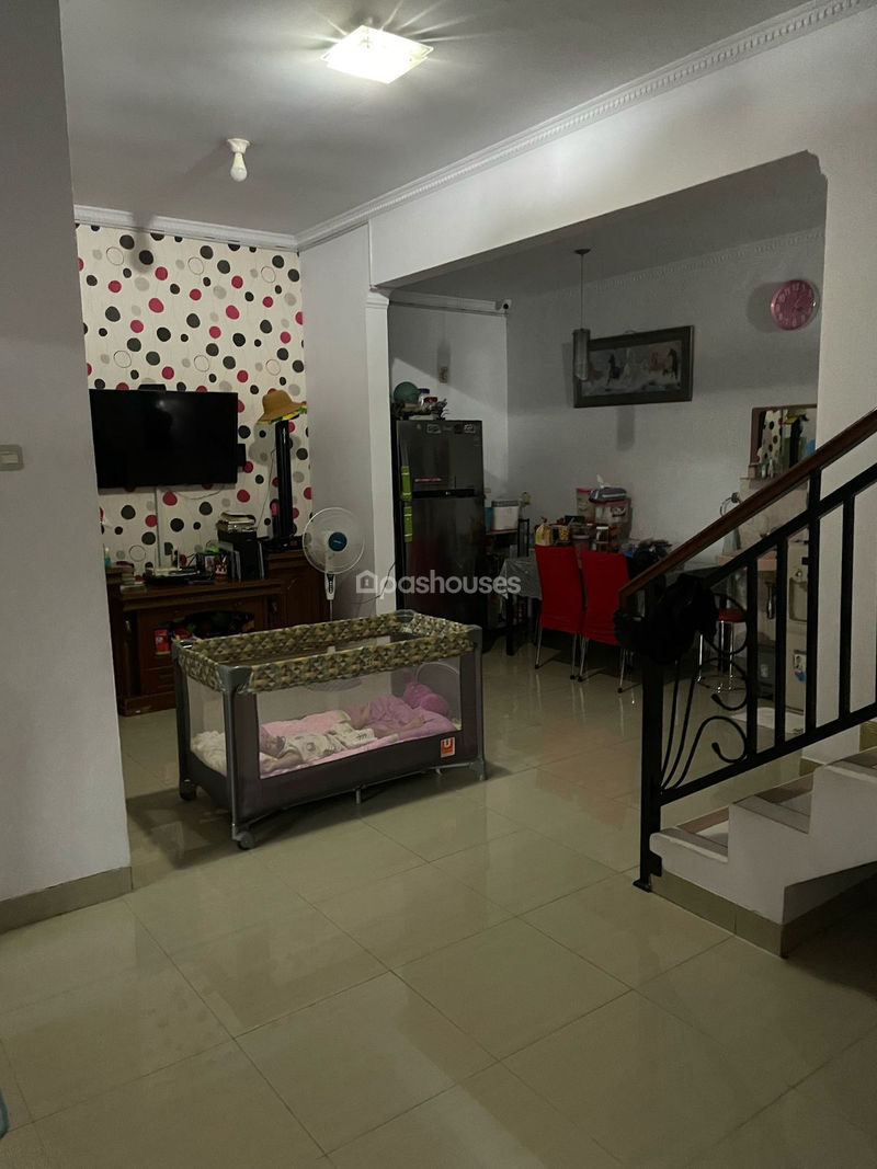 Perumahan Taman Pagelaran Jl Melati Blok E3 No.10