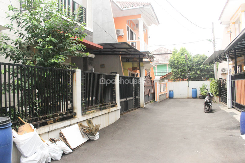 Town House Asri D'lapan